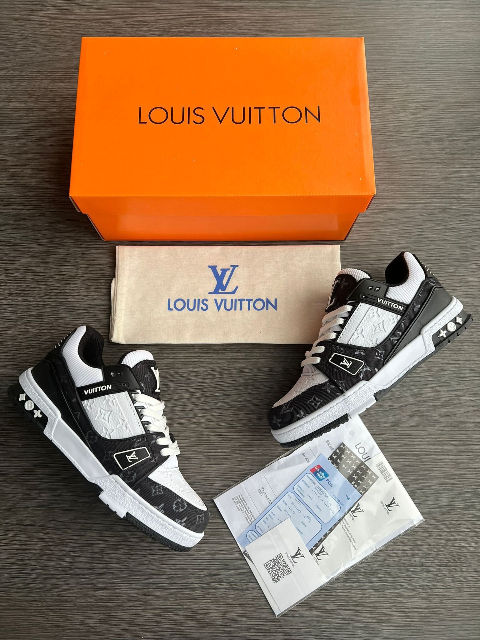 d76b36ca-9313-4cd5-882d-b5a19201aed9 Louis Vuitton Trainer Sneakers LV#11 - Image 1