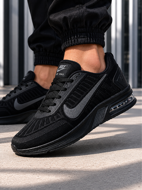 9 Nike Air Max 570 #1 - Image 1