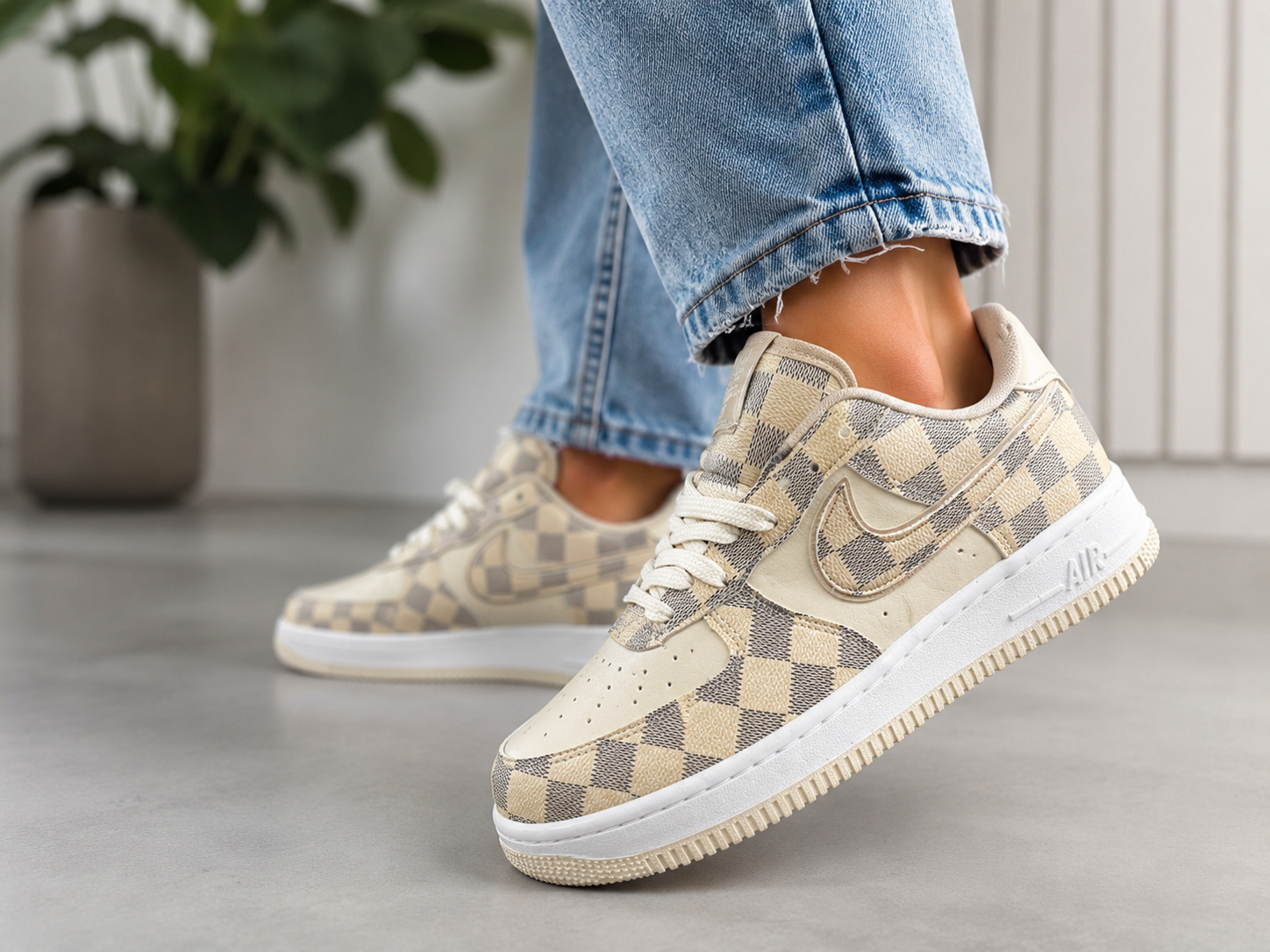 B3040CA8-4543-4BD1-AA8E-49E940BB75F2 Nike Air Force 1 #6 - Image 1